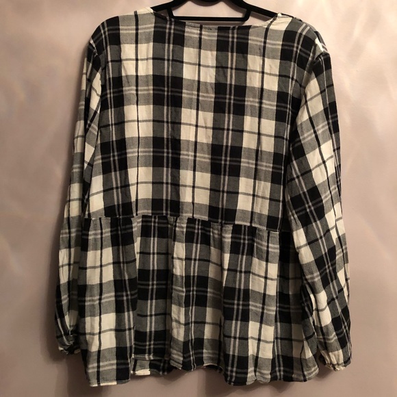 Flowy top - Picture 2 of 2